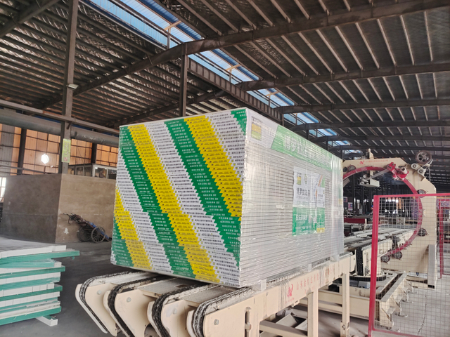 Ultrathin Aggregate Pallet Packing Film,Customized for Warehousing